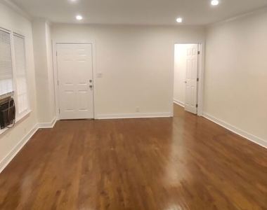 750 N St Andrews Place - Photo Thumbnail 1