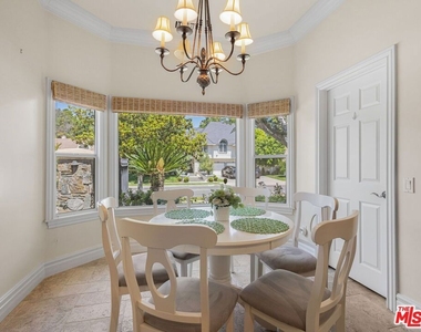19234 Mayall Street - Photo Thumbnail 12