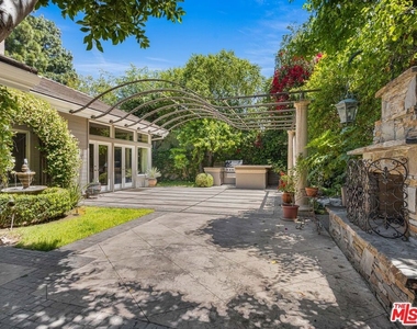 19234 Mayall Street - Photo Thumbnail 4