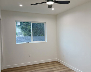 2201 1/2 Juliet Street - Photo Thumbnail 5