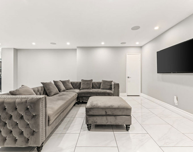 10747 Wilshire Boulevard - Photo Thumbnail 6