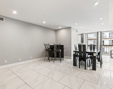 10747 Wilshire Boulevard - Photo Thumbnail 8