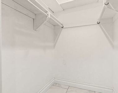 10747 Wilshire Boulevard - Photo Thumbnail 21