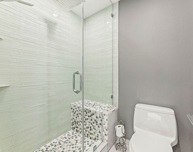 10747 Wilshire Boulevard - Photo Thumbnail 18