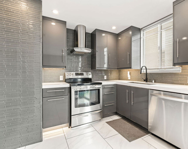 10747 Wilshire Boulevard - Photo Thumbnail 2