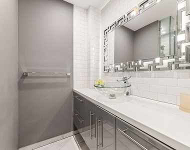 10747 Wilshire Boulevard - Photo Thumbnail 26