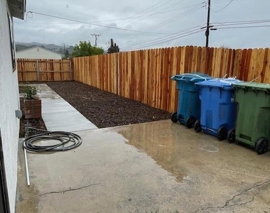 1157 Hudspeth Street - Photo Thumbnail 5