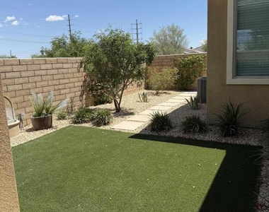 39912 Felicita Parkway - Photo Thumbnail 26