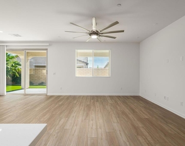 78879 Fortuna Place - Photo Thumbnail 15