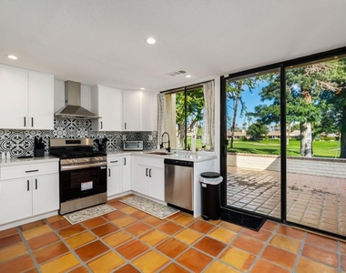 280 Tolosa Circle - Photo Thumbnail 12