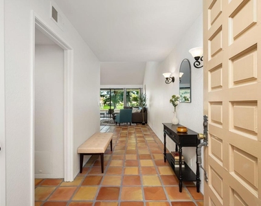280 Tolosa Circle - Photo Thumbnail 5