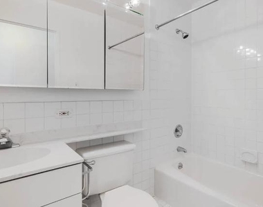 East 27th Street - Photo Thumbnail 5