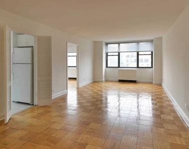 East 27th Street - Photo Thumbnail 4