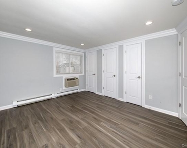 4 Richland Boulevard - Photo Thumbnail 5