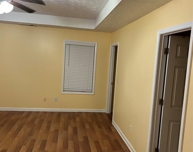 60 Parc Court - Photo Thumbnail 17