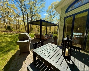 2 Red Creek Circle - Photo Thumbnail 9