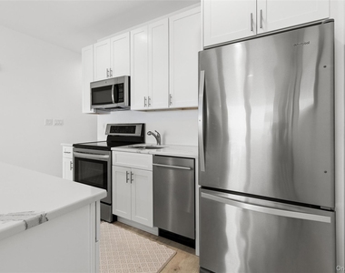 473 Dune Road - Photo Thumbnail 13