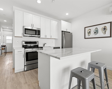 473 Dune Road - Photo Thumbnail 3