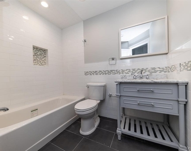 57 Earle Avenue - Photo Thumbnail 7