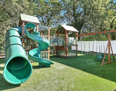 330 Central Park Avenue - Photo Thumbnail 1