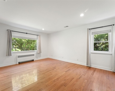 128 Moorland Drive - Photo Thumbnail 7