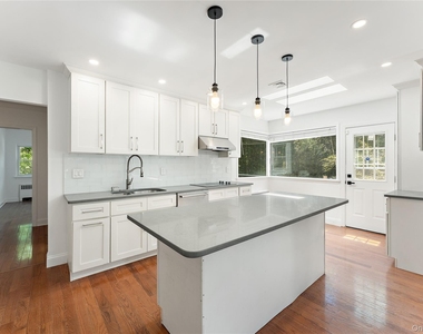 128 Moorland Drive - Photo Thumbnail 5