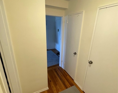 370 Westchester Avenue - Photo Thumbnail 11