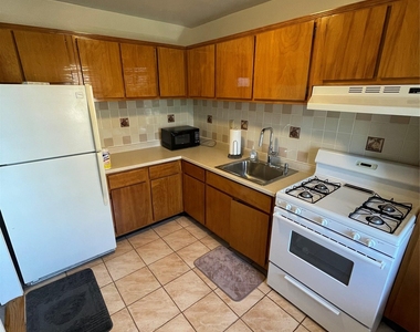 370 Westchester Avenue - Photo Thumbnail 7