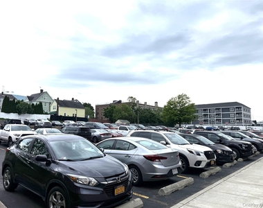 370 Westchester Avenue - Photo Thumbnail 8