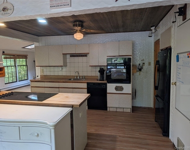 45 Sunken Meadow Road - Photo Thumbnail 8