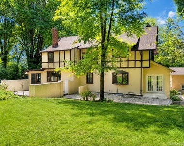 1 Edgehill Road - Photo Thumbnail 25