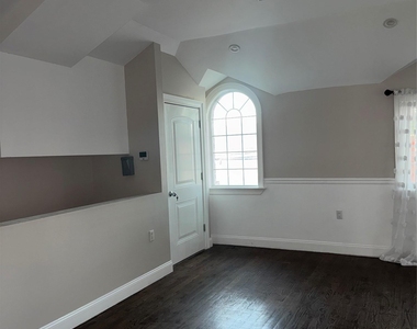 13916 Caney Lane - Photo Thumbnail 8