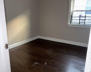 13916 Caney Lane - Photo Thumbnail 5