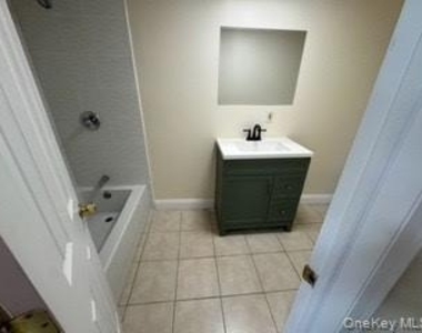390 Main Street - Photo Thumbnail 6