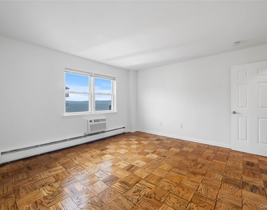 101 Gedney Street - Photo Thumbnail 9