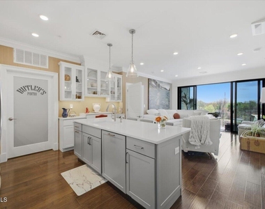 116 West Avenue - Photo Thumbnail 9