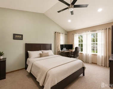 101 Wellington Park Drive - Photo Thumbnail 20