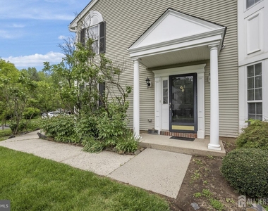 101 Wellington Park Drive - Photo Thumbnail 25