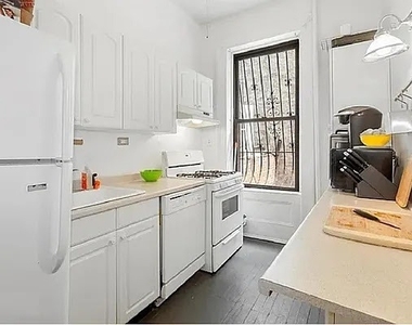 714 10th Avenue - Photo Thumbnail 3