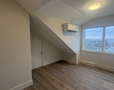 512 Beach 130th Street - Photo Thumbnail 12