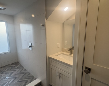 512 Beach 130th Street - Photo Thumbnail 9