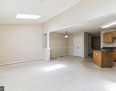 106 Charles Street - Photo Thumbnail 2