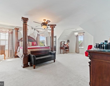 80 Sanctuary Lane - Photo Thumbnail 12