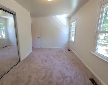 104 Crutchfield Circle - Photo Thumbnail 11