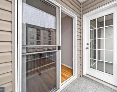 15825 John Diskin Circle - Photo Thumbnail 10