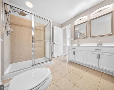 15825 John Diskin Circle - Photo Thumbnail 15