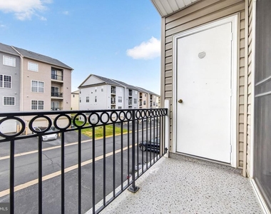 15825 John Diskin Circle - Photo Thumbnail 7