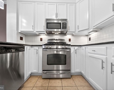 15825 John Diskin Circle - Photo Thumbnail 23
