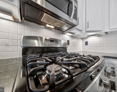 15825 John Diskin Circle - Photo Thumbnail 37
