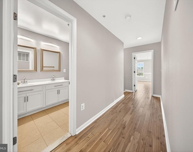 15825 John Diskin Circle - Photo Thumbnail 40